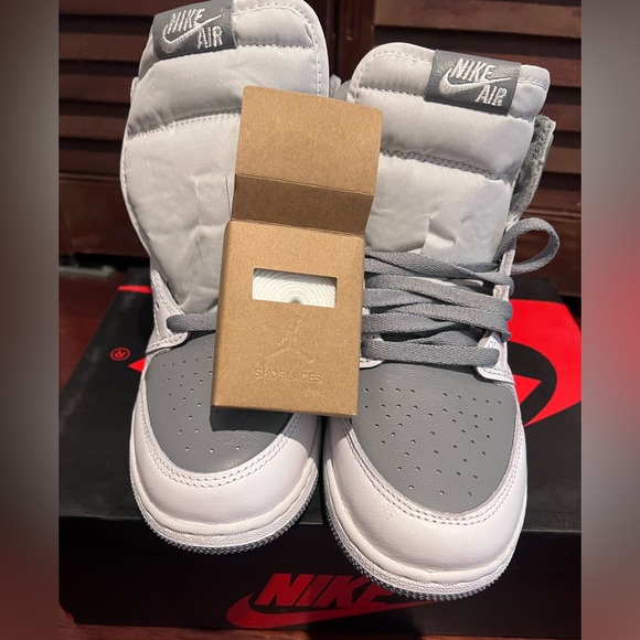 COPY - Nike Jordan 1 Retro High OG - Picture 4 of 5